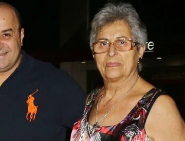 Η μητέρα του Μ. Σεφερλή παίρνει θέση στην κόντρα με την Ε. Ακρίτα: «Το παιδί μου κυρία Ακρίτα δεν είναι σκουπίδι!»